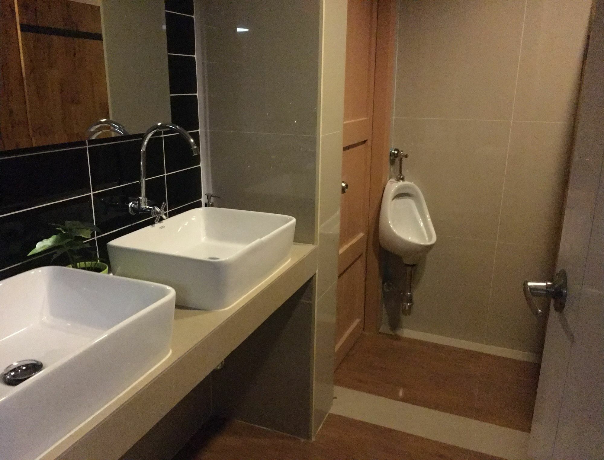 방콕 Siam Host Ratchada - Mrt Ladprao 호스텔 외부 사진